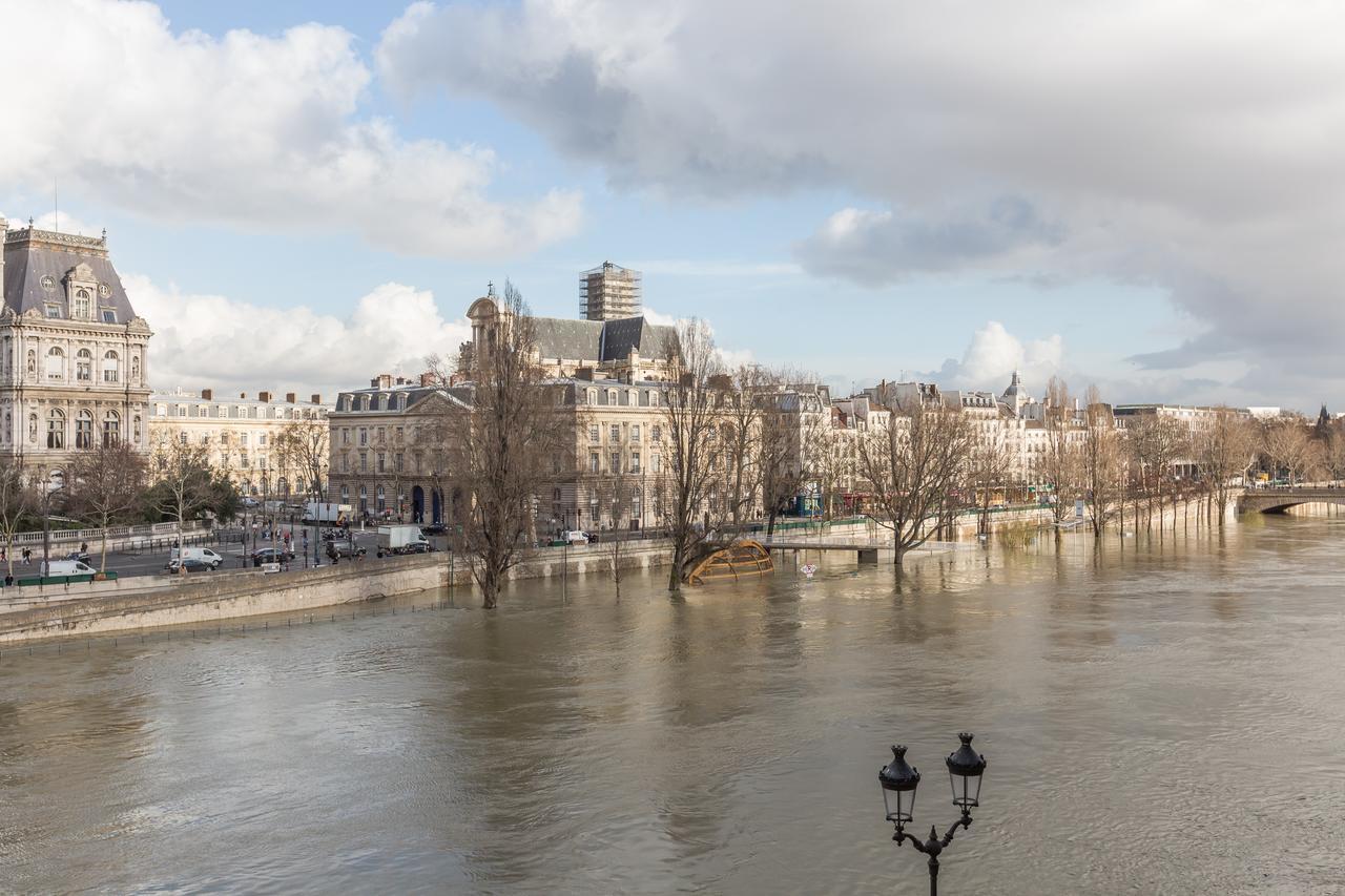 Veeve - Overlooking The Seine On Ile De La Cite Paris Exterior foto